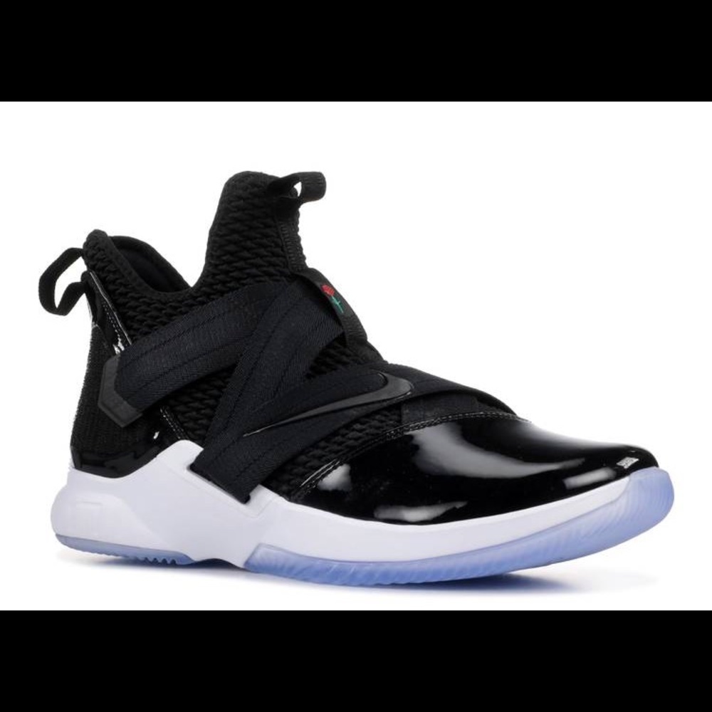 Nike LeBron Soldier 2